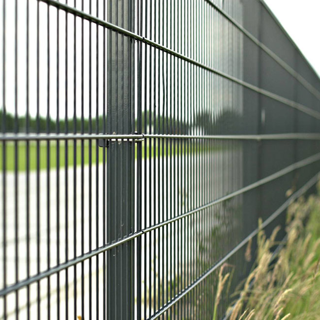 656 868 Fence